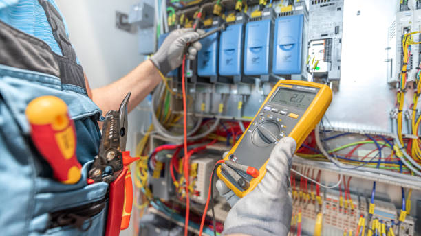 Best Circuit Breaker Repair  in Northwoods, MO